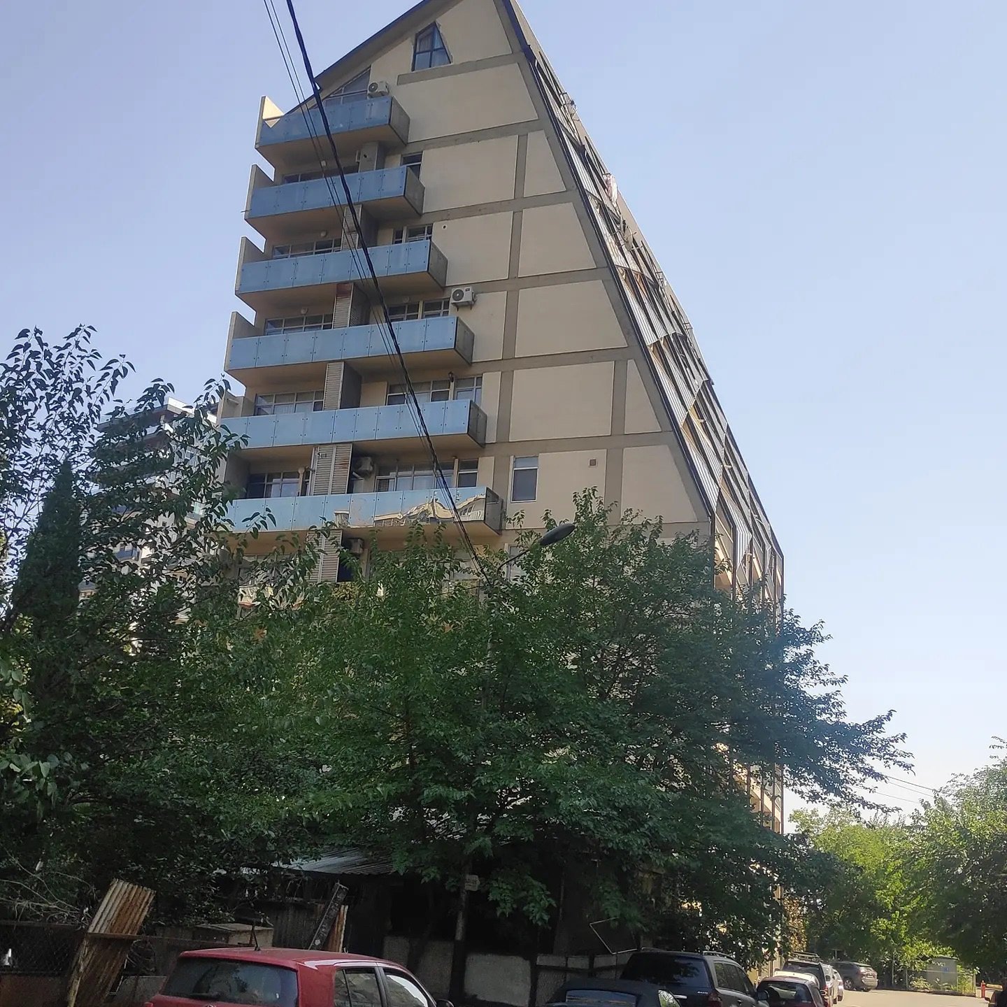 Жилой дом на улице Алексидзе, Тбилиси (3)