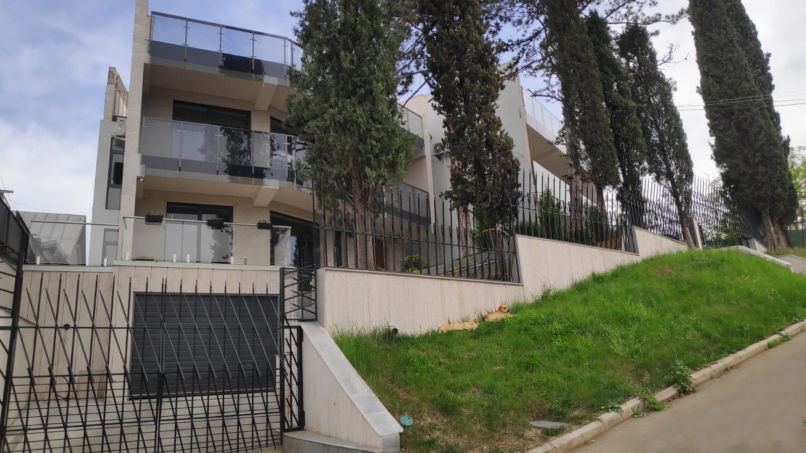 Две виллы в Крцаниси, Тбилиси (2)