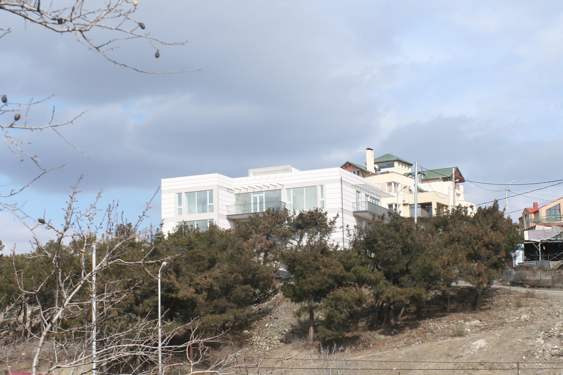 Villa at Lisi Lake, Tbilisi, Georgia. (1)