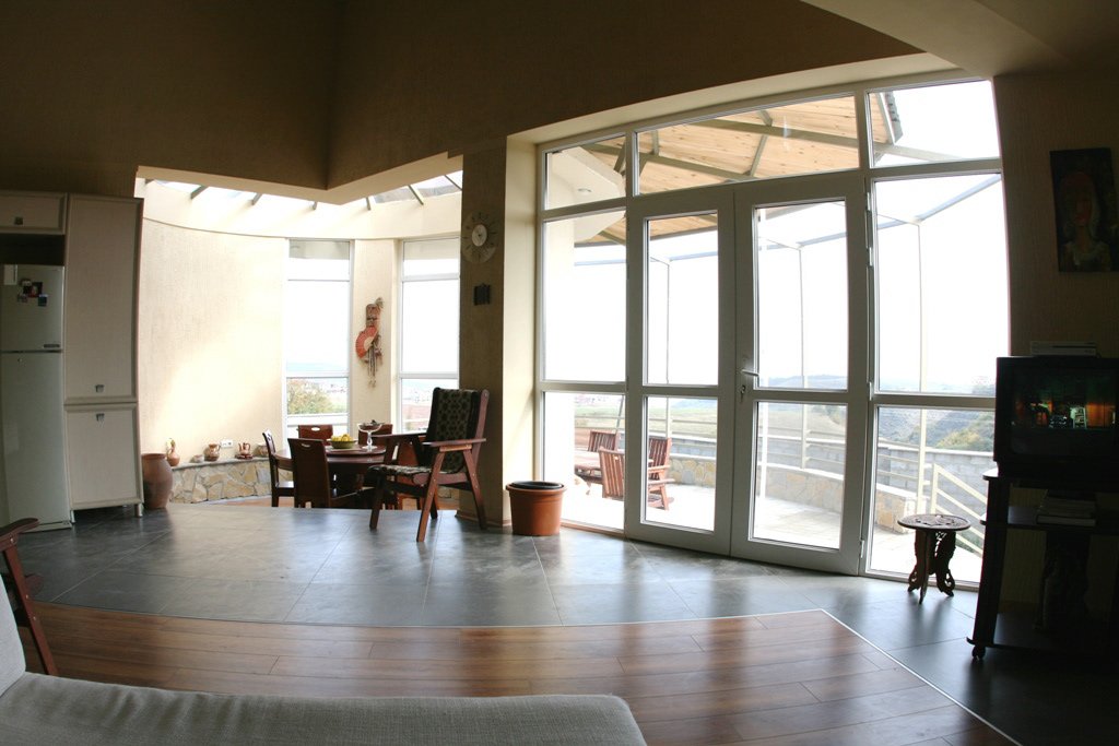 Villa in Tsavkisi, Georgia. (2)