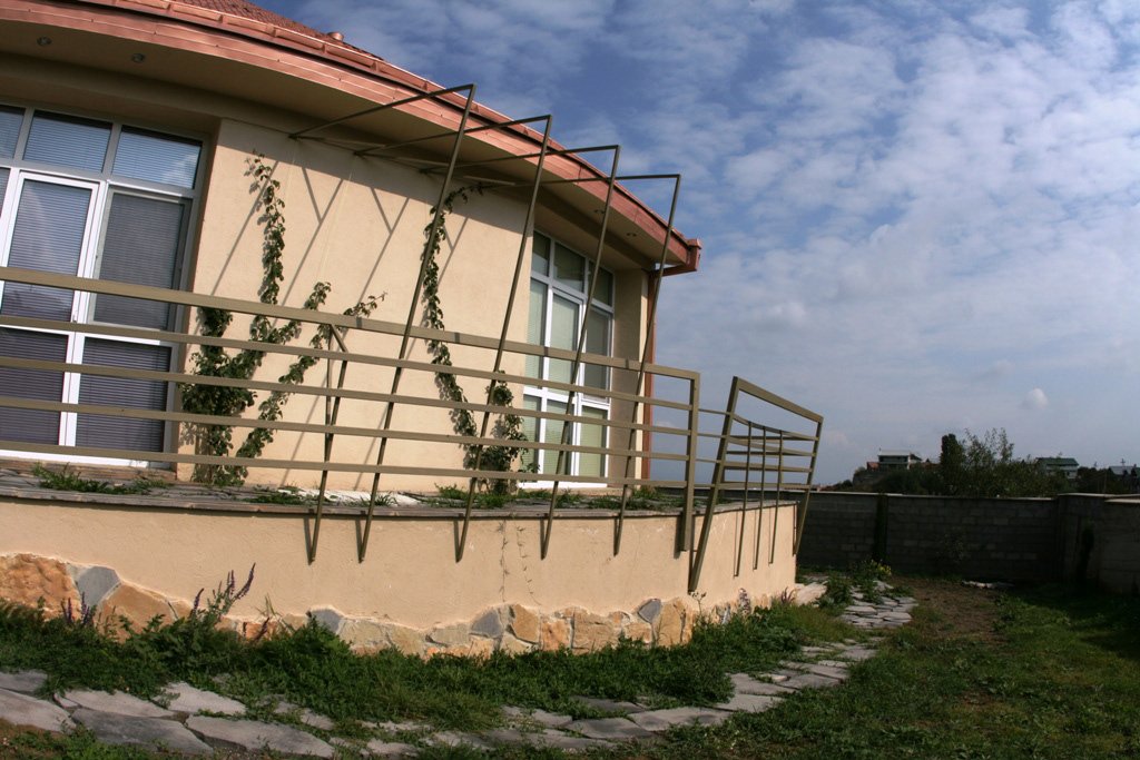 Villa in Tsavkisi, Georgia. (20)