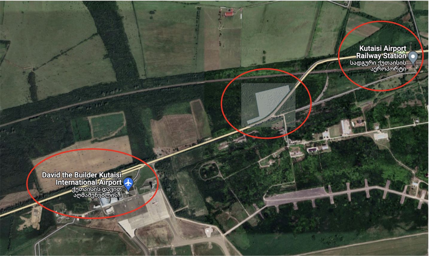 Map showing the parcel in relation to the passenger terminal, the airport road and Kopitnari station